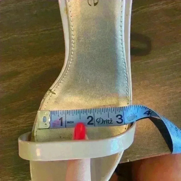 Charming Charlie’s Taupe Leather High Heels Size 8 - Picture 13 of 13